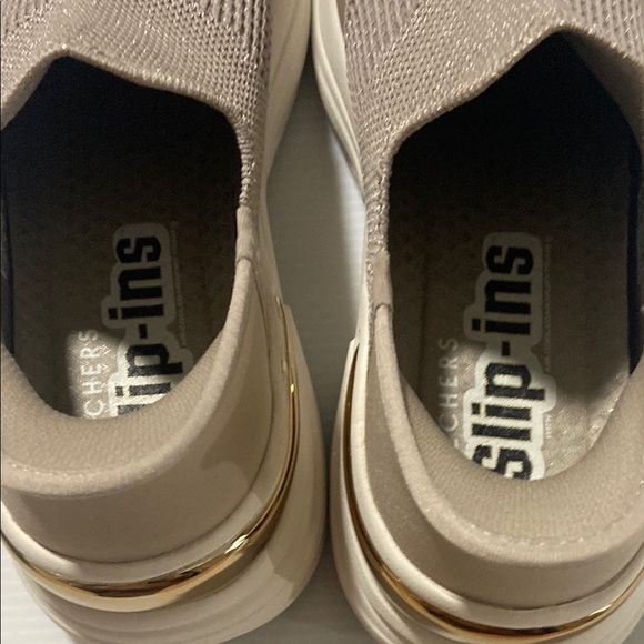 Sketcher’s slip ins - Picture 3 of 4